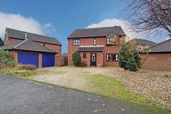 4 bedroom Detached f...